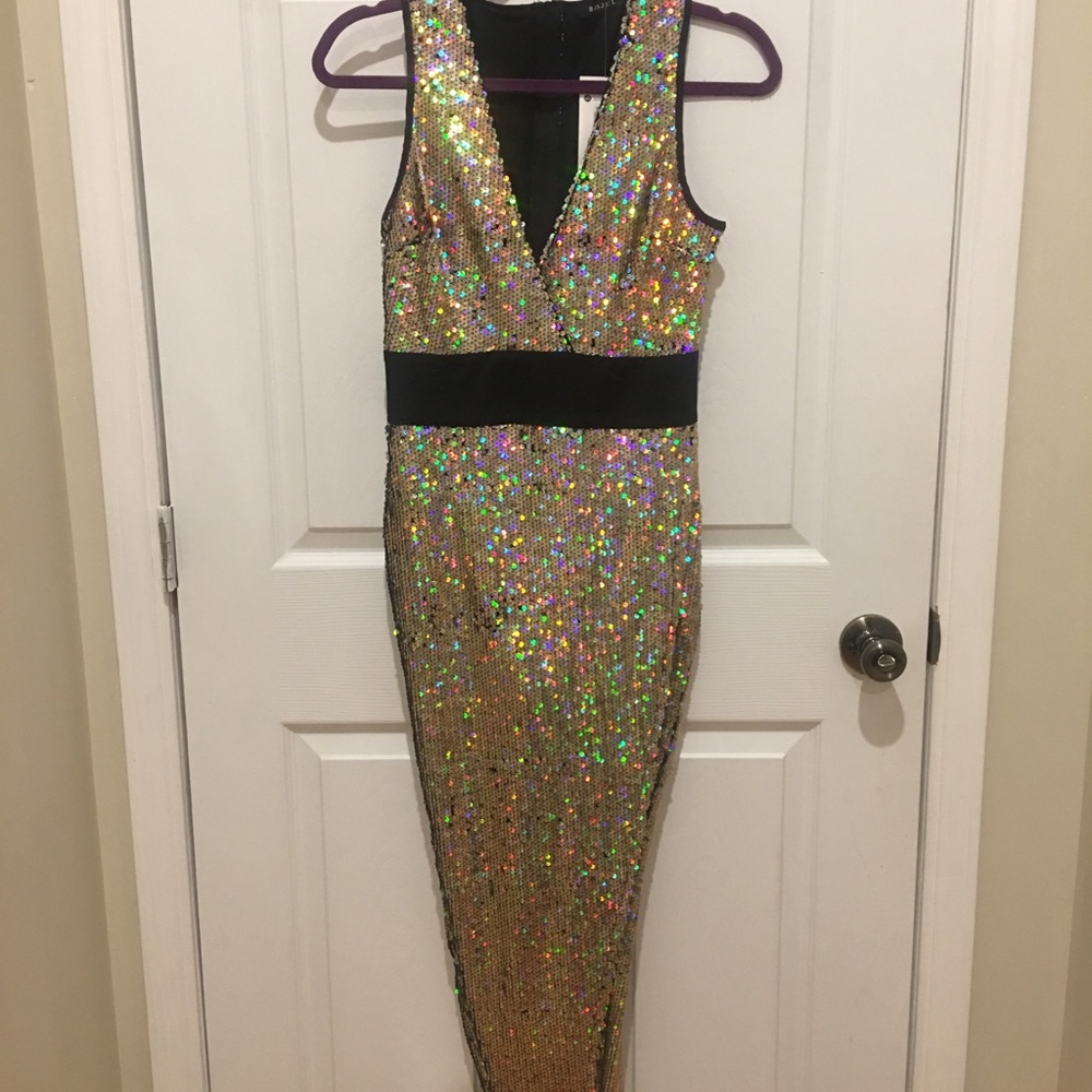 Completely sequenced gold dress